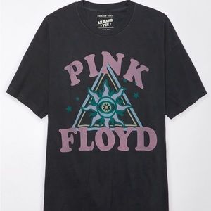 American Eagle Oversized Graphic Band Tee